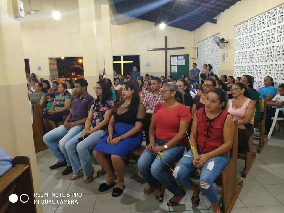 Procissão de ramos da início a semana santa na paróquia Santo Inácio de Loyola em Santo Inácio do Piauí - Imagem 1