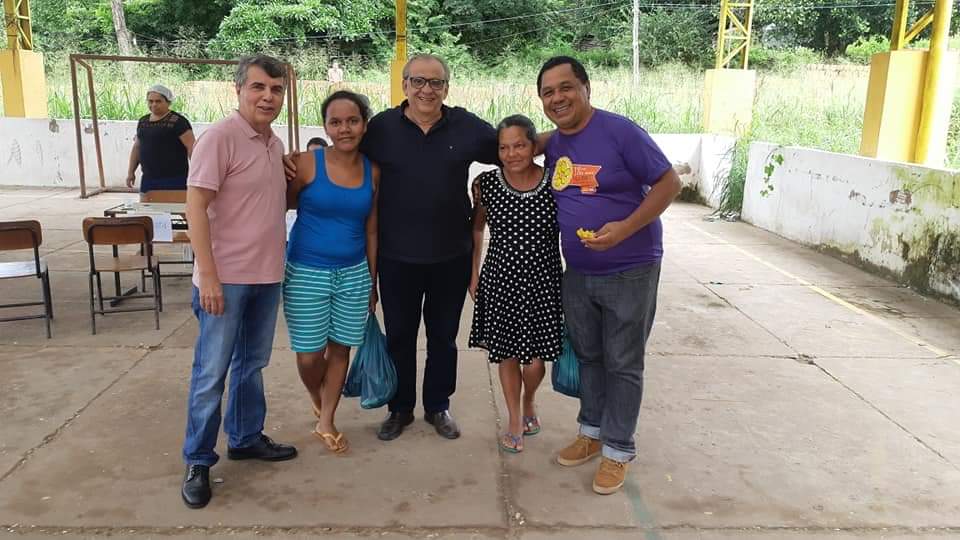 Prefeito faz entrega de pescado em todo município - Imagem 19