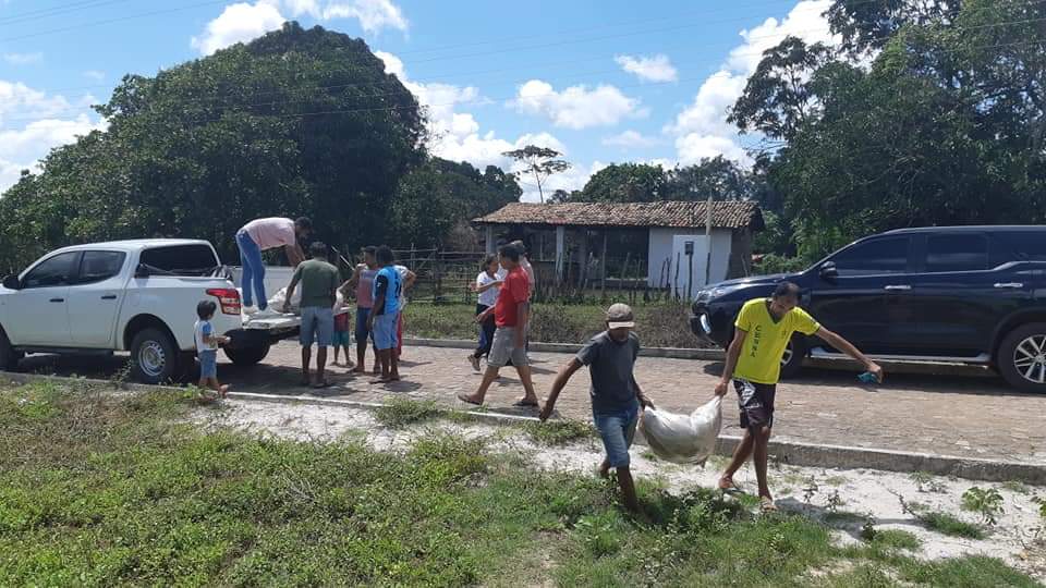 Prefeito faz entrega de pescado em todo município - Imagem 2