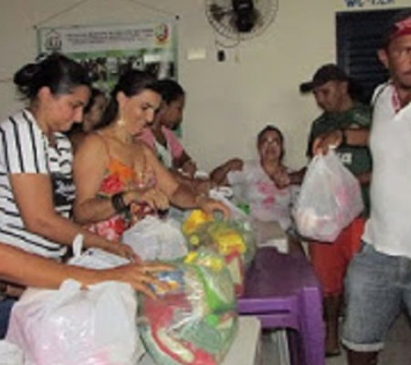 Prefeito Ananias André distribui 1500 cestas básicas