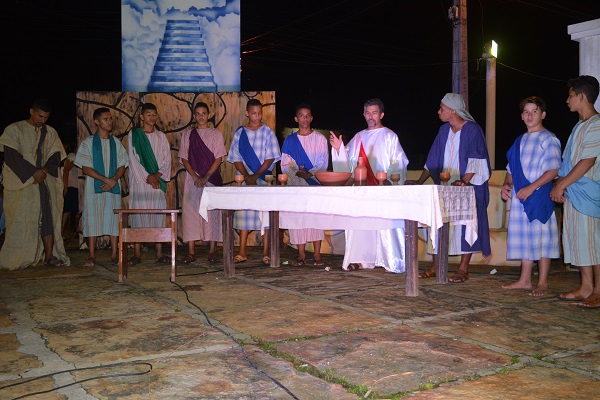 Via-Sacra: Paixão, Morte e Ressurreição de Jesus Cristo - Imagem 20