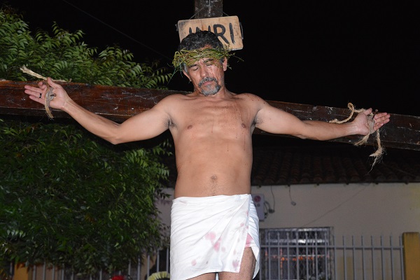 Via-Sacra: Paixão, Morte e Ressurreição de Jesus Cristo - Imagem 32