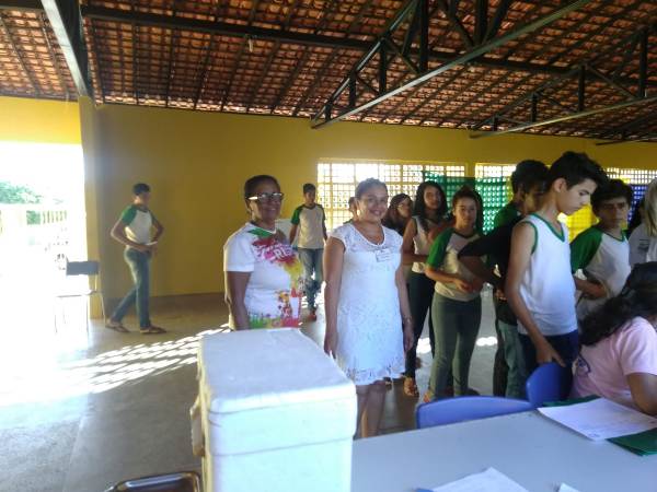 Secretaria de saúde realiza campanha de vacinação em escolas do município - Imagem 8