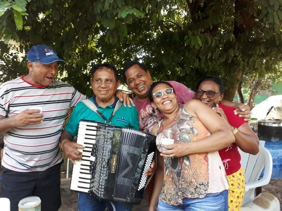 Prefeito João Luiz prestigia aniversário de tradicional sanfoneiro - Imagem 3