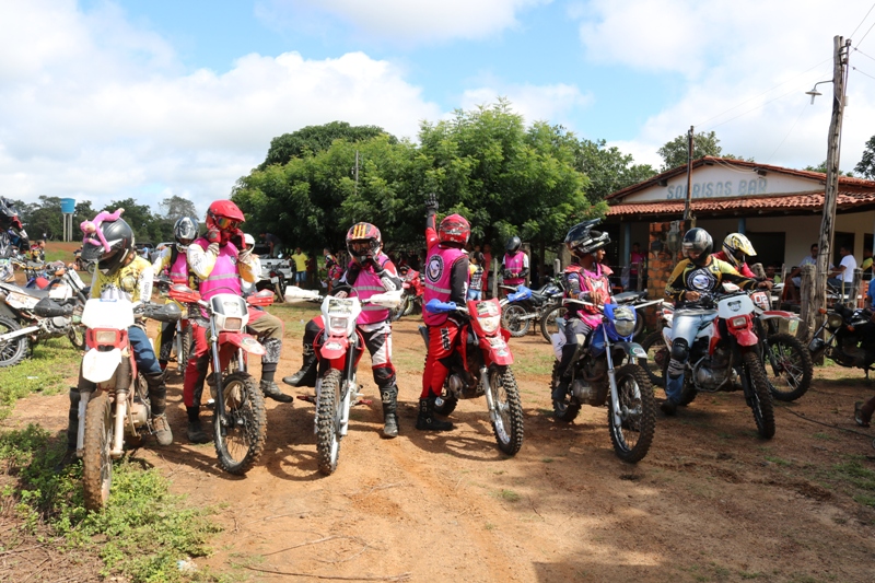Trilha Papa-Léguas reuniu mais de 100 motoqueiros  - Imagem 12