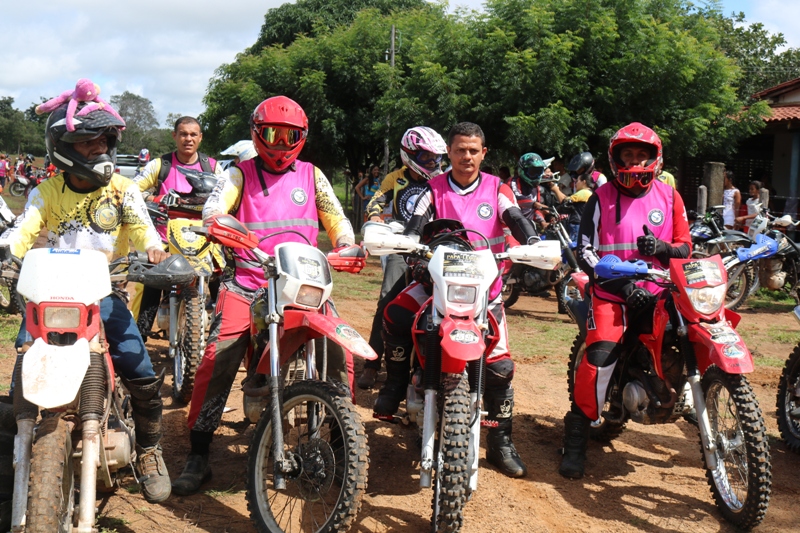 Trilha Papa-Léguas reuniu mais de 100 motoqueiros  - Imagem 13