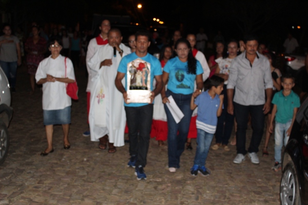 Paróquia realiza missa de envio da imagem da sagrada família para peregrinação  - Imagem 2