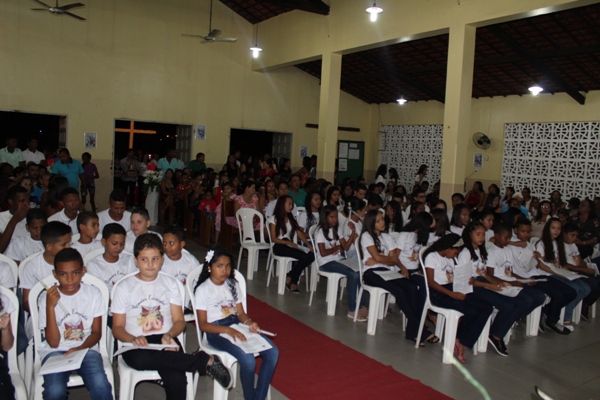 Paróquia realiza missa de envio da imagem da sagrada família para peregrinação  - Imagem 4