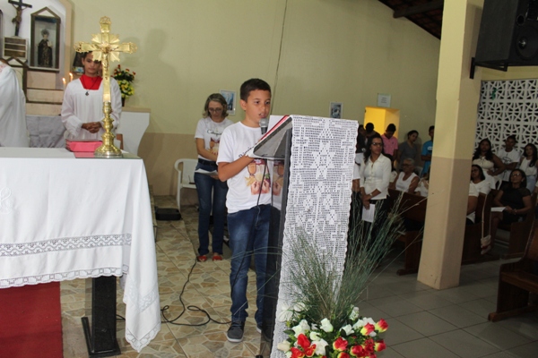 Paróquia realiza missa de envio da imagem da sagrada família para peregrinação  - Imagem 21