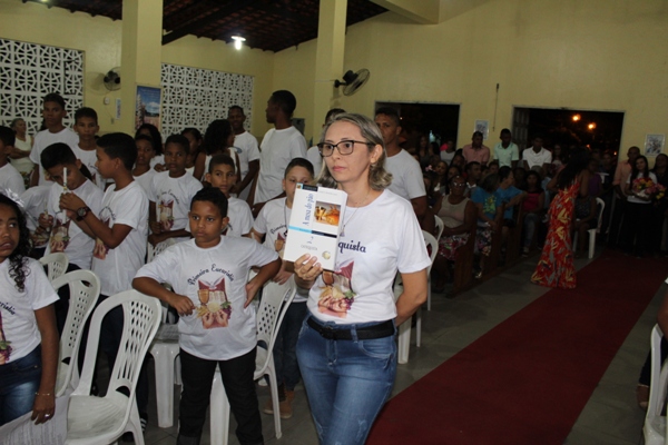 Paróquia realiza missa de envio da imagem da sagrada família para peregrinação  - Imagem 25
