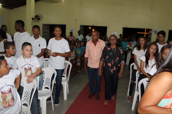 Paróquia realiza missa de envio da imagem da sagrada família para peregrinação  - Imagem 28