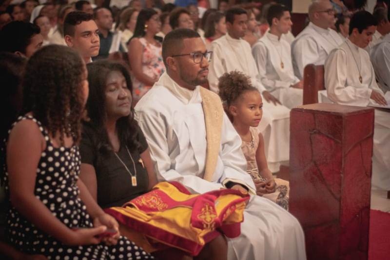 Bênção e emoção marcam a Ordenação do 5º Padre filho de Redenção do Gurguéia - Imagem 3