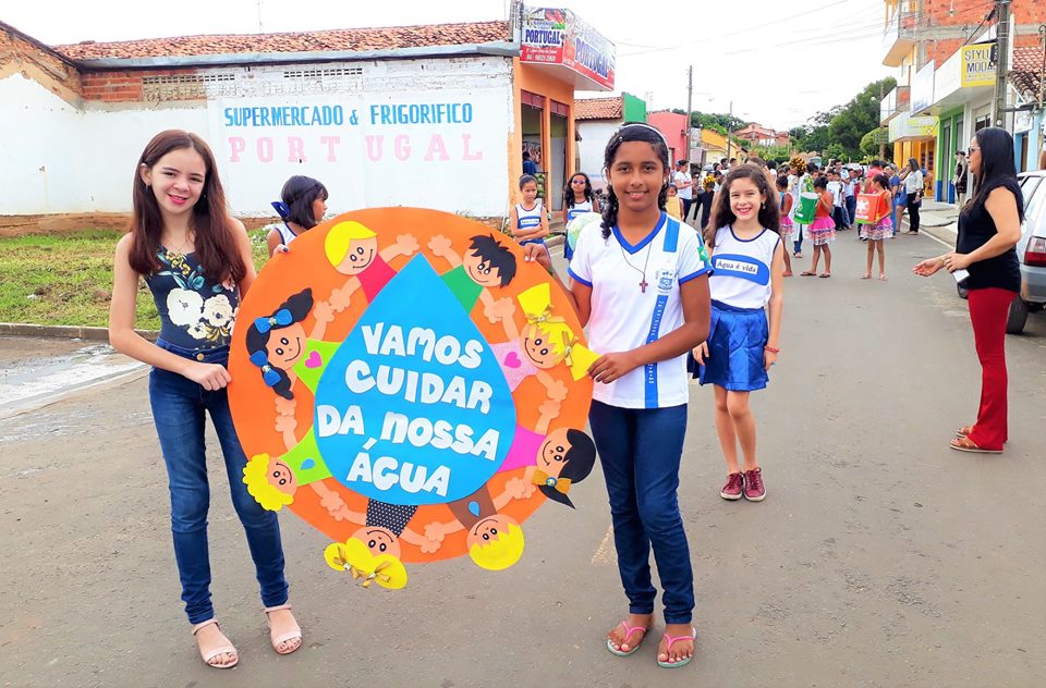 Alunos de escola municipal de Joaquim Pires realizam passeata em alusão ao Dia Mundial da Água  