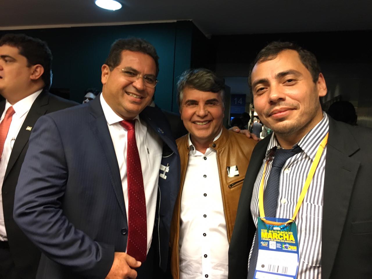 Em Brasília prefeito João Luiz busca melhorias para Monsenhor Gil  - Imagem 4