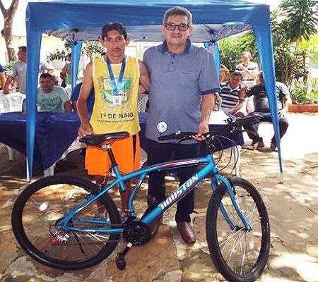 1º de maio é celebrado com comemorações esportivas e premiações aos competidores