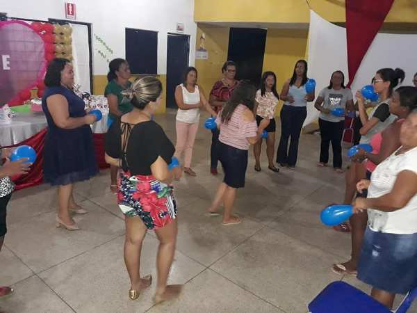 Educação municipal faz homenagem em comemoração ao dia das mães - Imagem 12