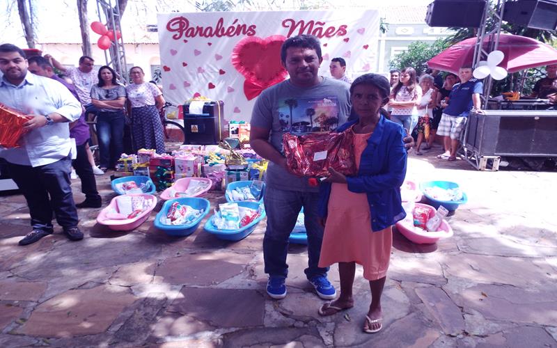 Prefeitura, SEMAS e Pastoral da Família de Pedro II celebram Dia das Mães - Imagem 126