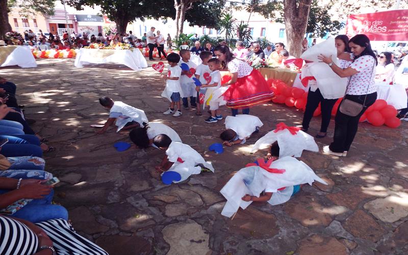 Prefeitura, SEMAS e Pastoral da Família de Pedro II celebram Dia das Mães - Imagem 81