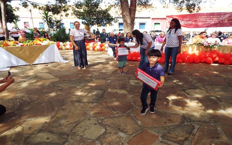 Prefeitura, SEMAS e Pastoral da Família de Pedro II celebram Dia das Mães - Imagem 76