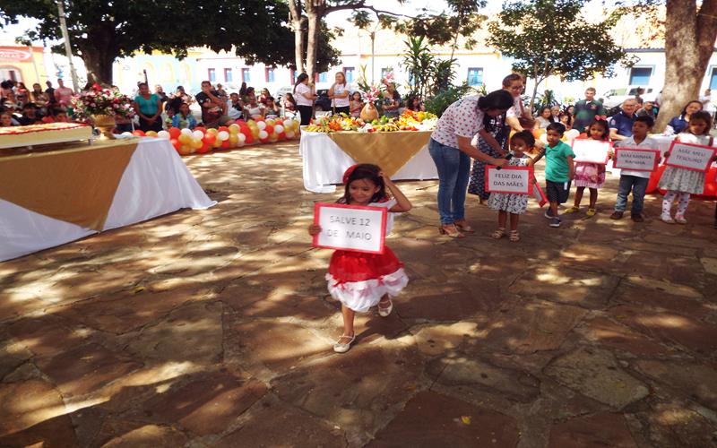 Prefeitura, SEMAS e Pastoral da Família de Pedro II celebram Dia das Mães - Imagem 64