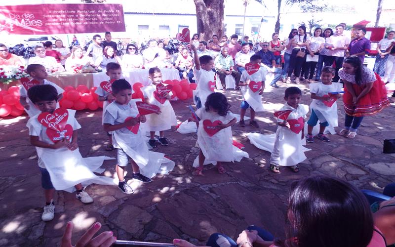 Prefeitura, SEMAS e Pastoral da Família de Pedro II celebram Dia das Mães - Imagem 86