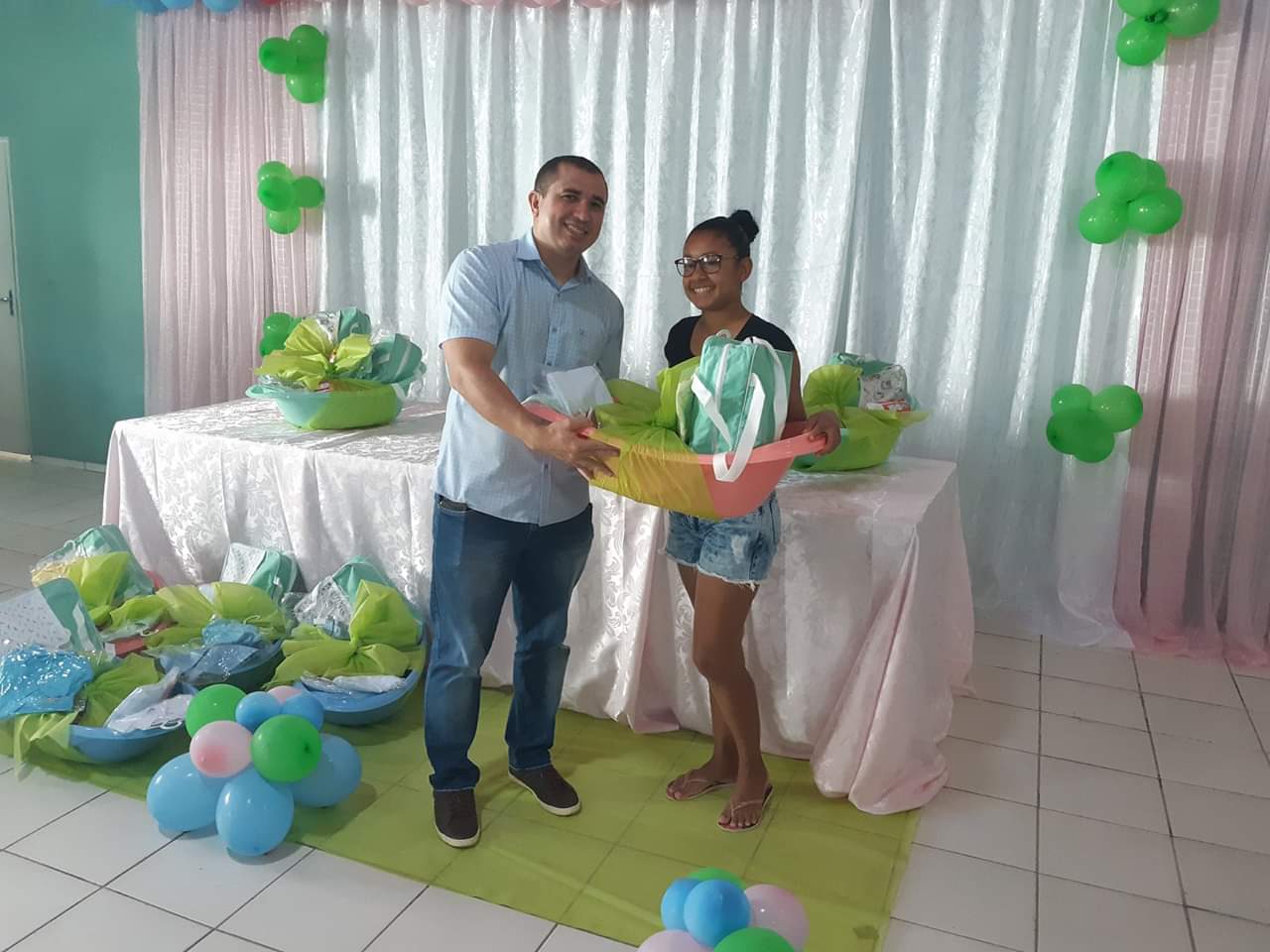 Grávidas recebem enxovais com a presença do prefeito João Luiz  - Imagem 19