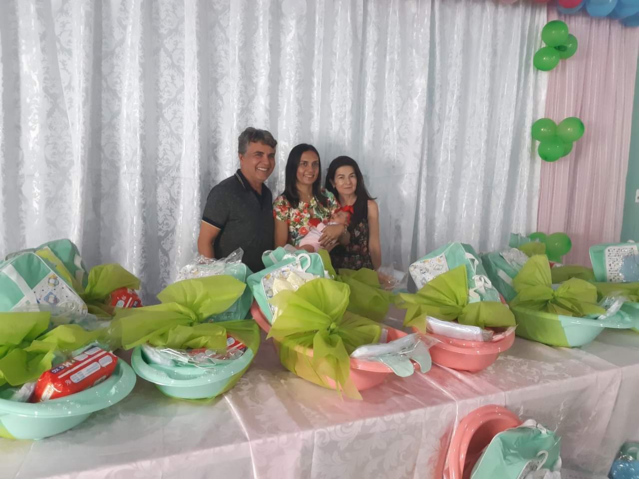 Grávidas recebem enxovais com a presença do prefeito João Luiz  - Imagem 16