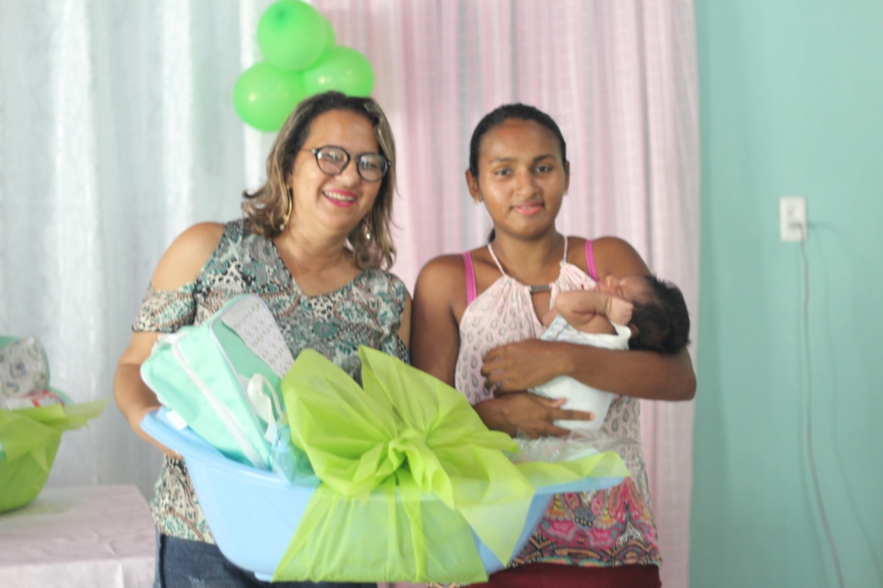 Grávidas recebem enxovais com a presença do prefeito João Luiz  - Imagem 11