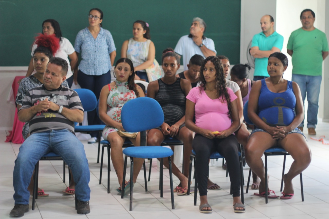 Grávidas recebem enxovais com a presença do prefeito João Luiz  - Imagem 7