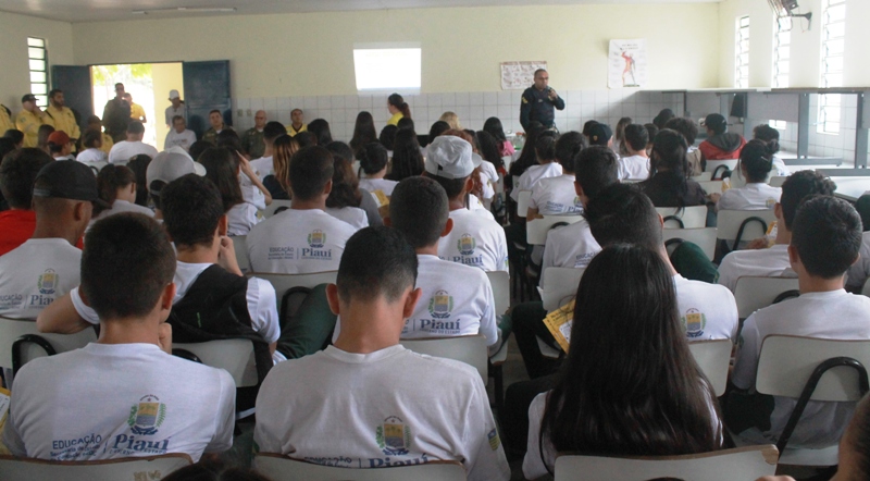 Escola de Pedro II recebe palestra sobre educação no trânsito - Imagem 6