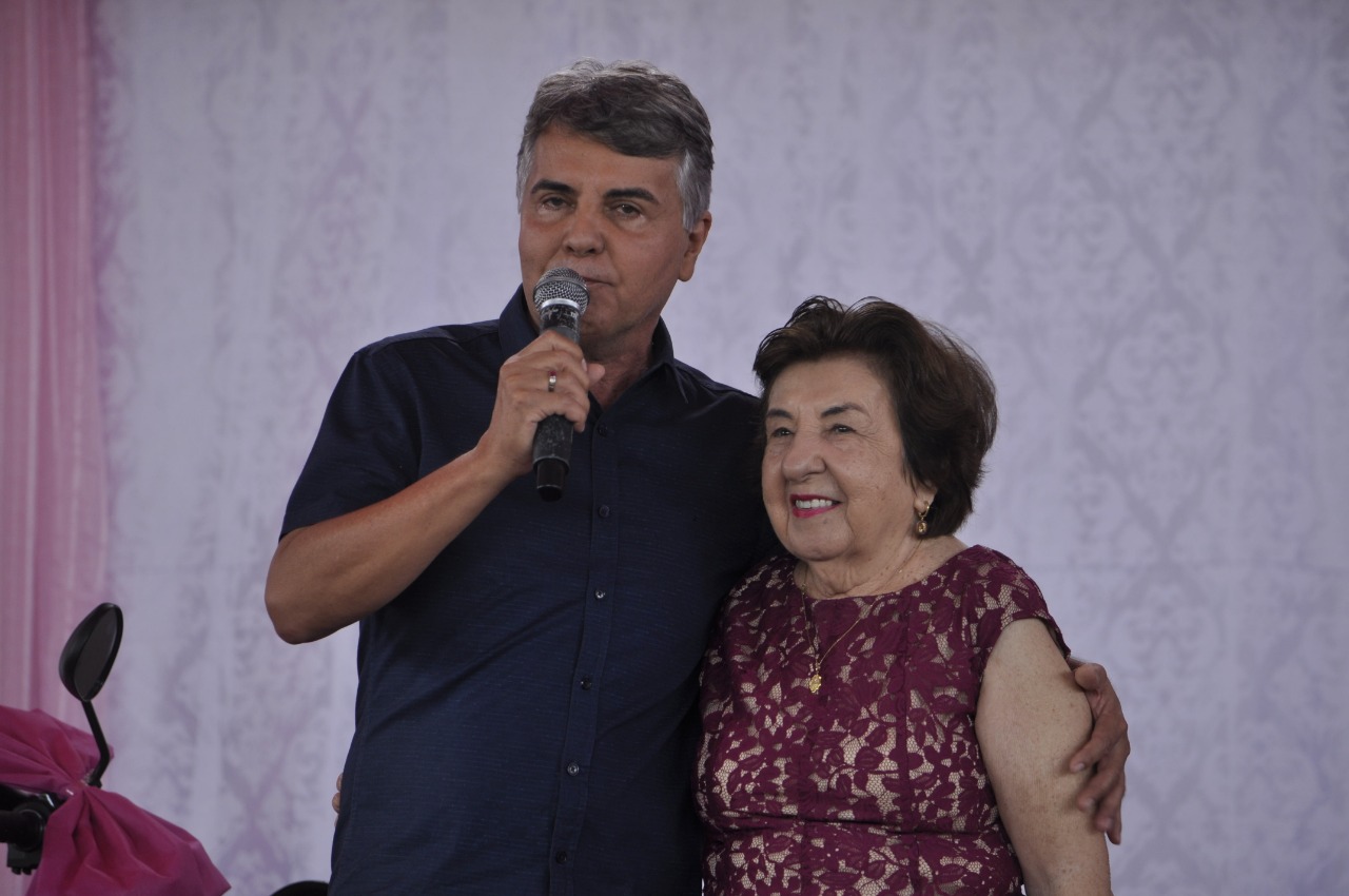 Festa para às Mães , um sucesso de público e excelentes brindes, entre eles uma moto okm  - Imagem 2