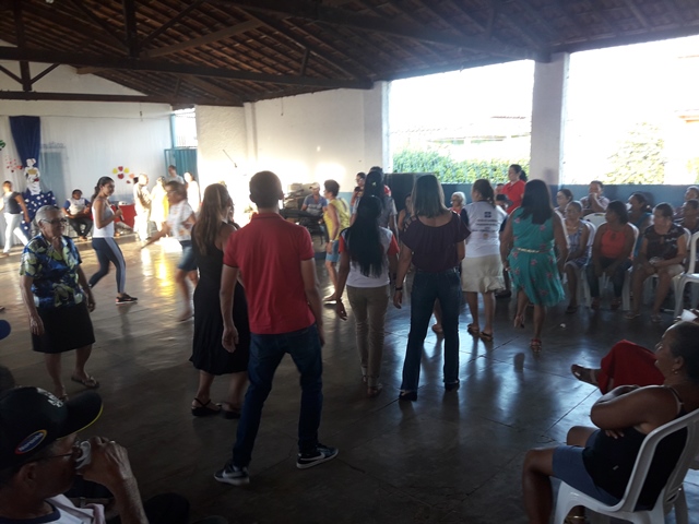 Idosos comemoram Dia das Mães em DEL - Imagem 48