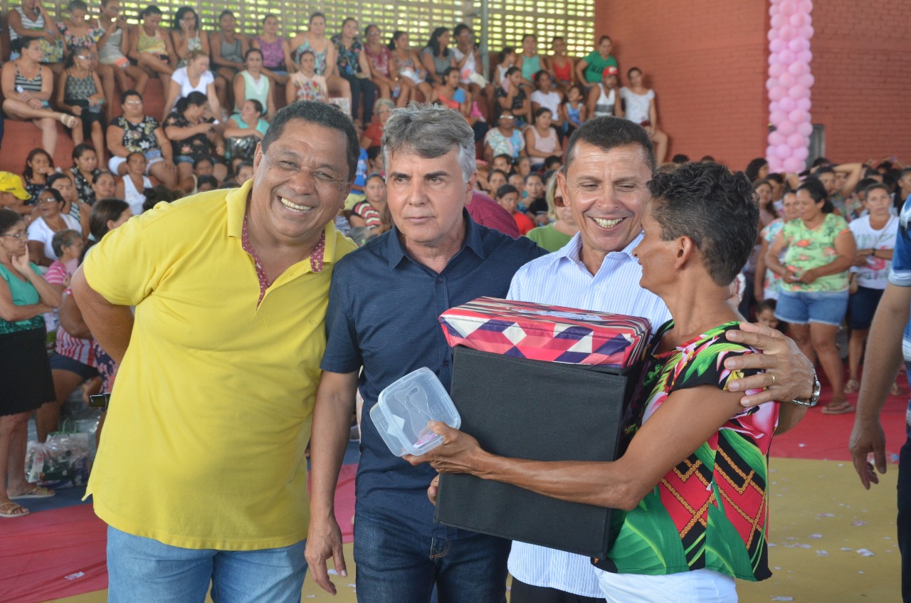 Festa para às Mães , um sucesso de público e excelentes brindes, entre eles uma moto okm - Imagem 16