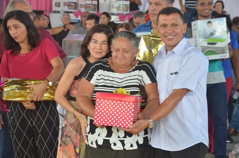 Festa para às Mães , um sucesso de público e excelentes brindes, entre eles uma moto okm - Imagem 28