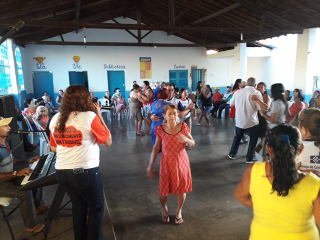 Idosos comemoram Dia das Mães em DEL - Imagem 67