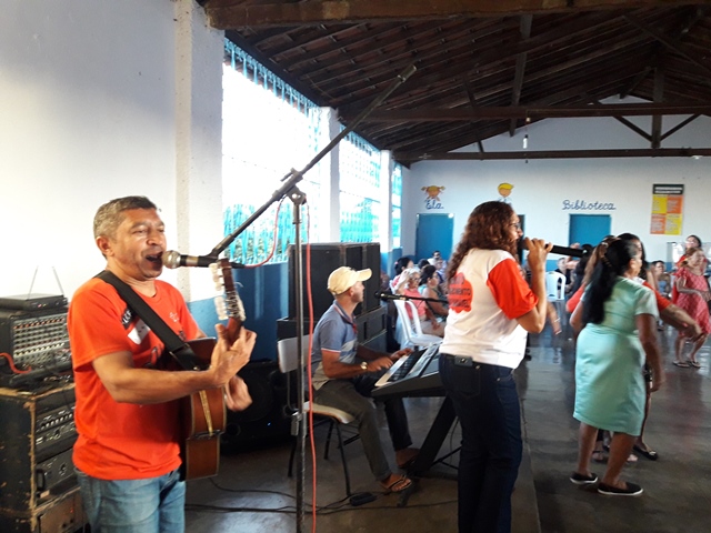 Idosos comemoram Dia das Mães em DEL - Imagem 71