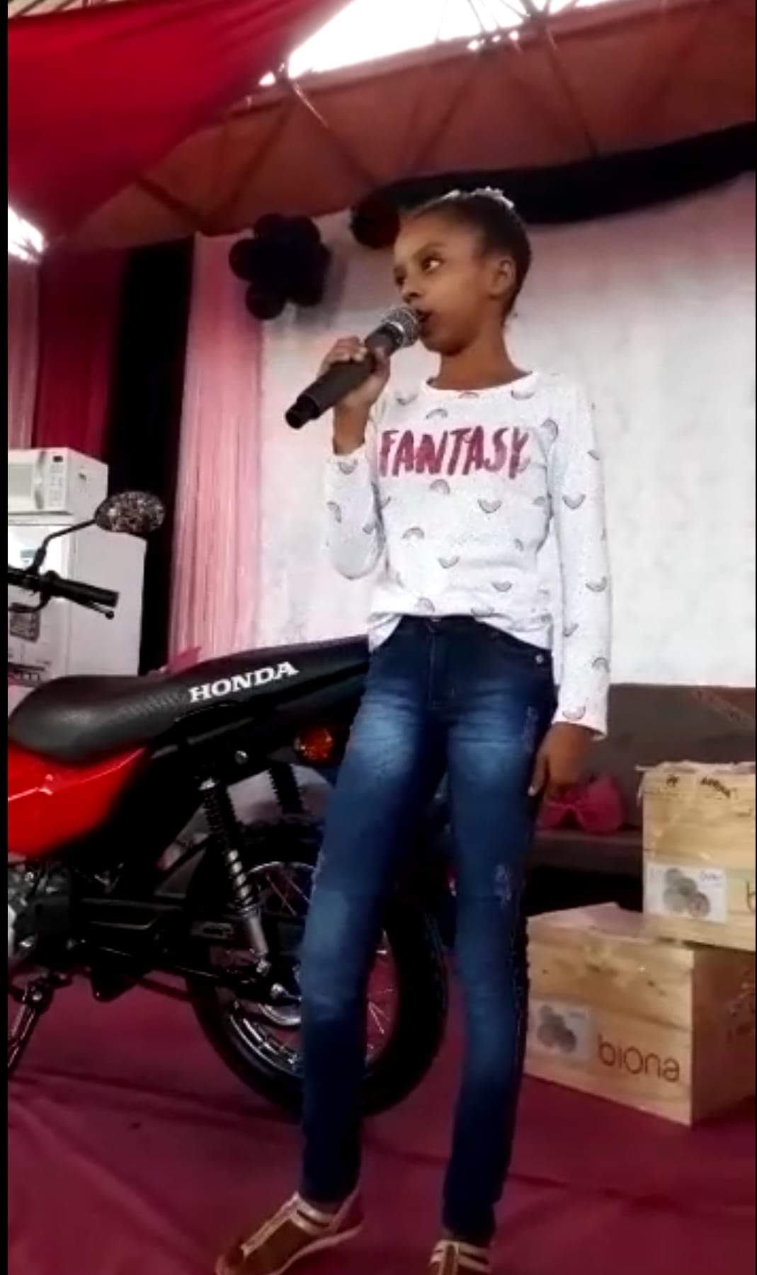 Festa para às Mães , um sucesso de público e excelentes brindes, entre eles uma moto okm - Imagem 4