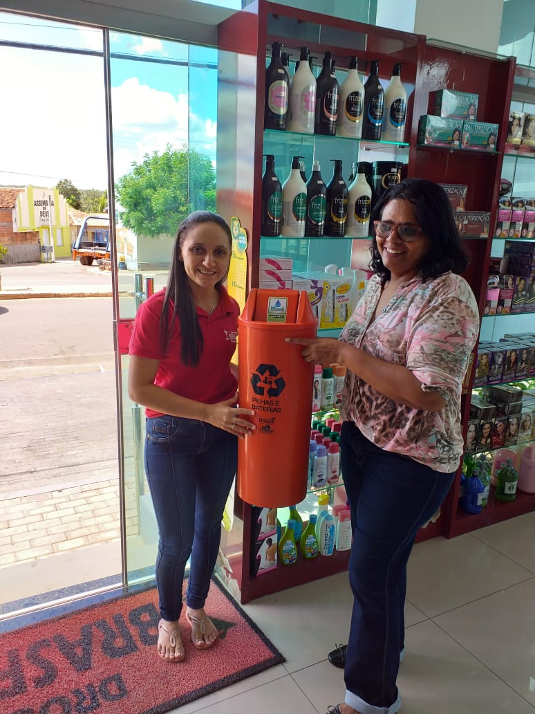 PMU Instala Coletores de pilhas e baterias em diversos Estabelecimentos da cidade - Imagem 2