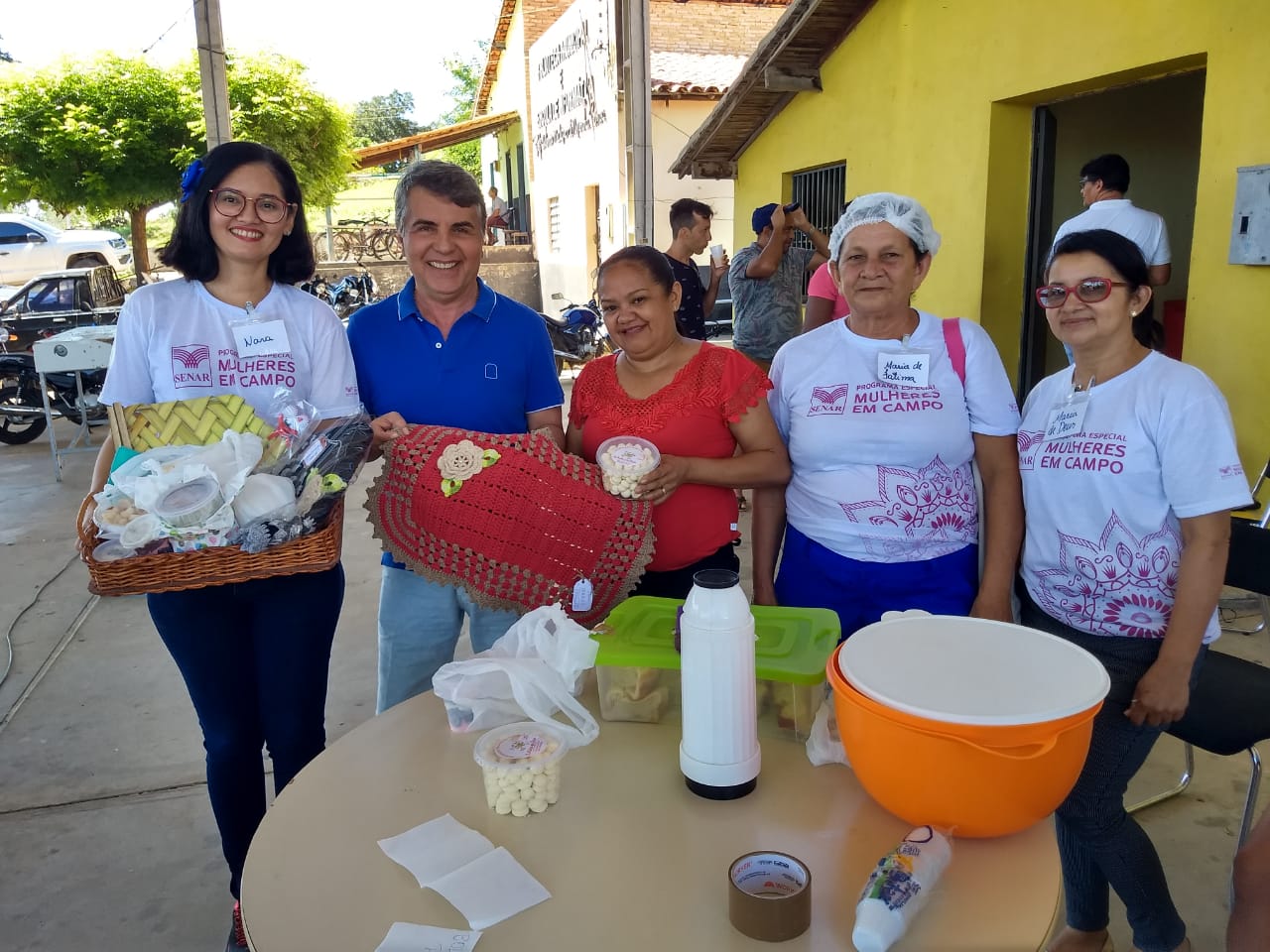 Mulheres no Campo fazem feira em Monsenhor Gil 