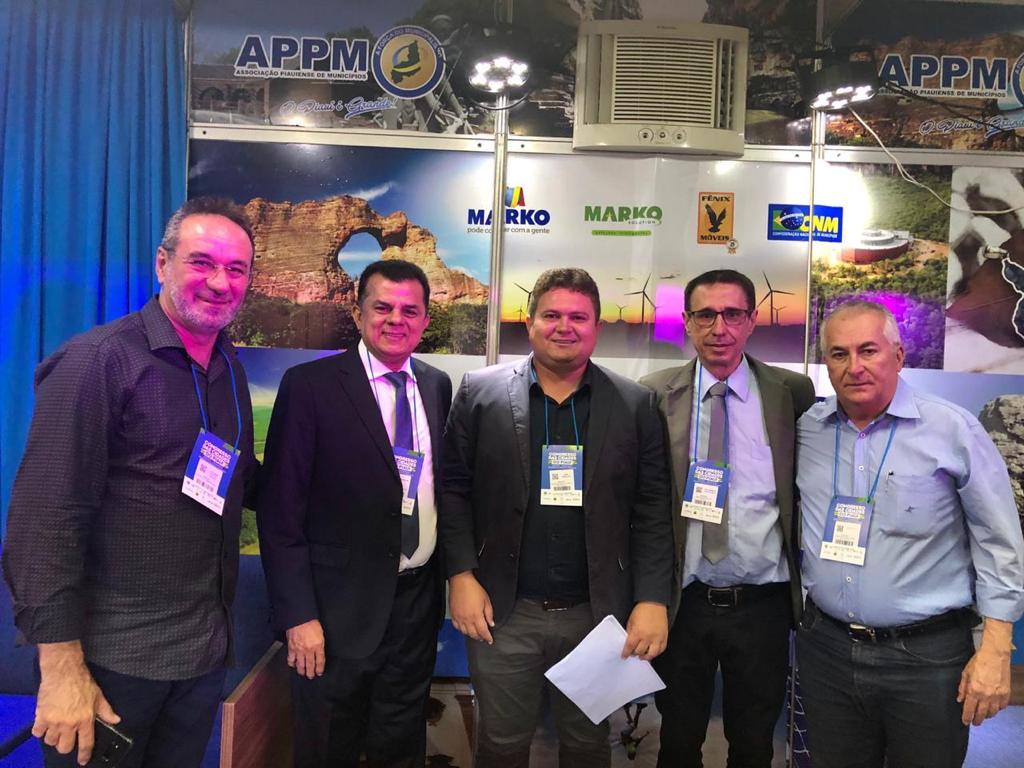 Prefeito de Santo Inácio participa do II Congresso das Cidades em Teresina - Imagem 6