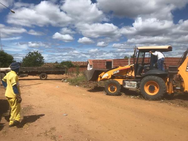Secretaria de saúde realiza mutirão de limpeza na cidade de Santo Inácio - Imagem 10