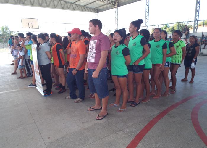 Atletas do futebol feminino iniciam a 2ª Copa Batom de Pedro II - Imagem 9