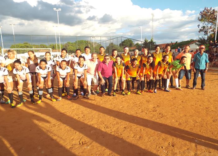 Atletas do futebol feminino iniciam a 2ª Copa Batom de Pedro II - Imagem 38