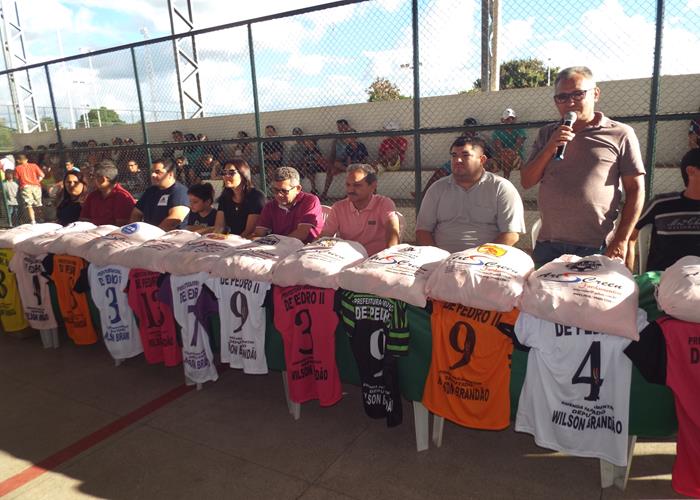 Atletas do futebol feminino iniciam a 2ª Copa Batom de Pedro II - Imagem 14