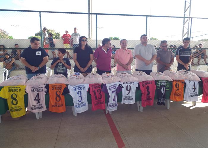 Atletas do futebol feminino iniciam a 2ª Copa Batom de Pedro II - Imagem 10