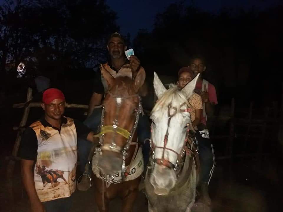 Pega de Boi reúne Vaquerama e amigos em Prado na comunidade Baixa Grande  - Imagem 13