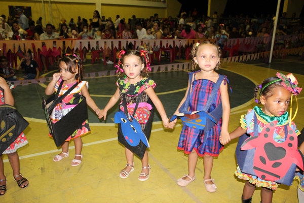 Escolinha Tia Loura realizou  arraiá com crianças - Imagem 10