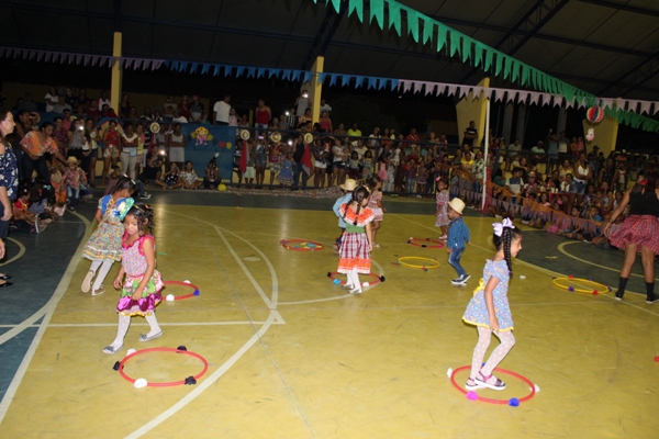 Escolinha Tia Loura realizou  arraiá com crianças - Imagem 20