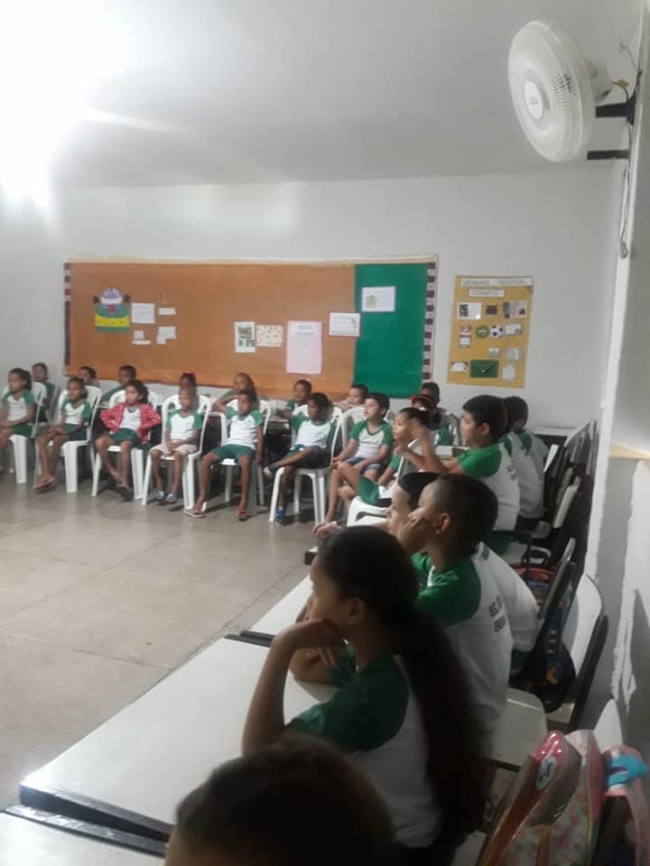 Alunos participam de palestra sobre alimentação saudável  - Imagem 1