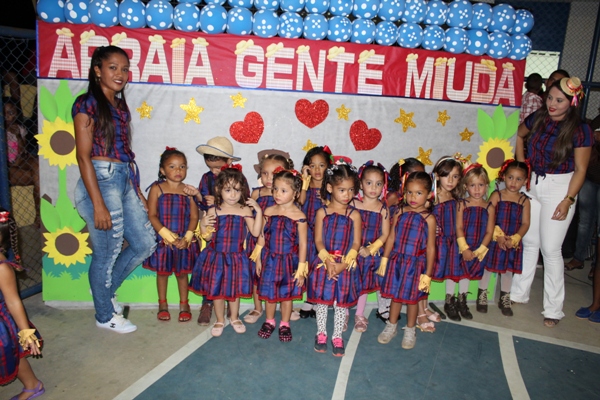 Escolinha Tia Loura realizou  arraiá com crianças - Imagem 14